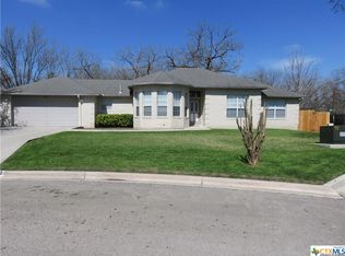 202 Parkridge Cir, Seguin, TX 78155
