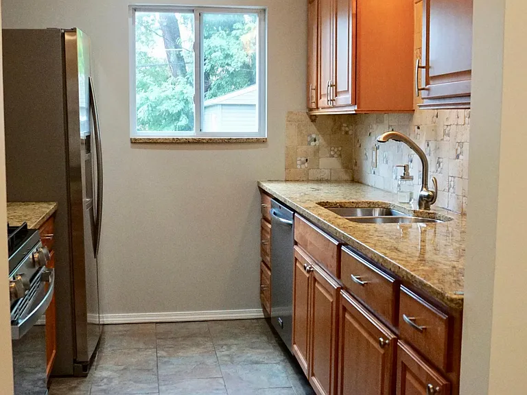 1440 Maile Ave — Photo 2