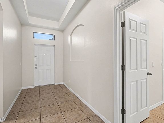 4th image of 926 SW 32nd Terrace Cpe