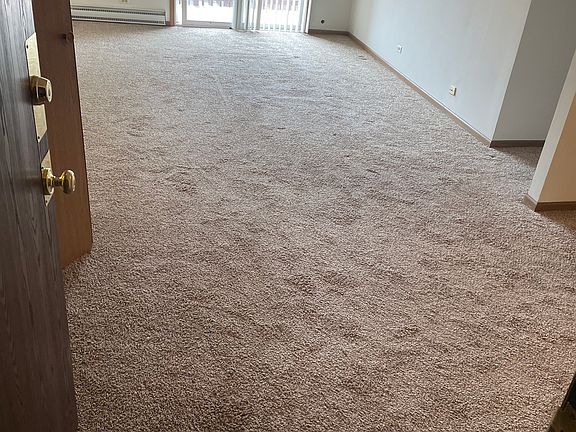 4th image of 1814 Heatherway Ln APT 1B