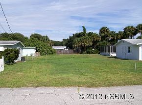 1st image of 828 E 9th Ave