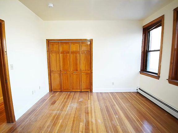 5th image of 369 Centre St APT 3