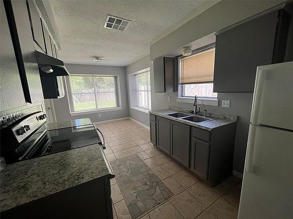 5th image of 12303 Haroldson Forest Dr