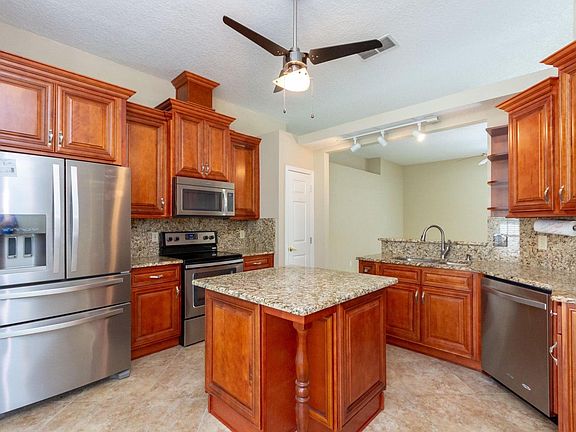2nd image of 4441 Willow Chase Ter