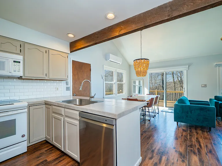 112 Wilderness Dr — Photo 14