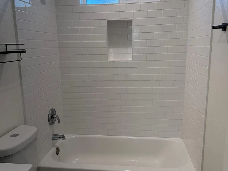 1762B Los Feliz Dr #B — Photo 10