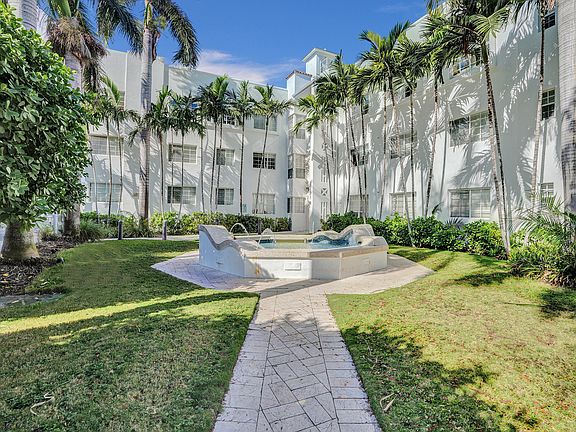 3rd image of 1300 Pennsylvania Ave #305R
