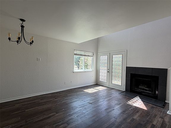 3rd image of 3125 Sondra Dr APT 201