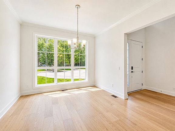 4th image of 1 Juniper Ln #1