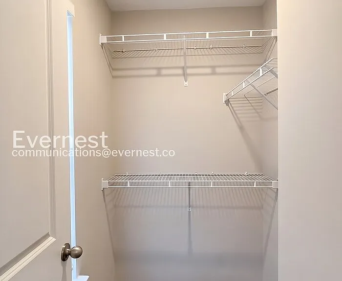 250 Tara Ct — Photo 18