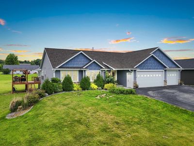 461 GLENVIEW WAY, Little Suamico, WI, 54141
