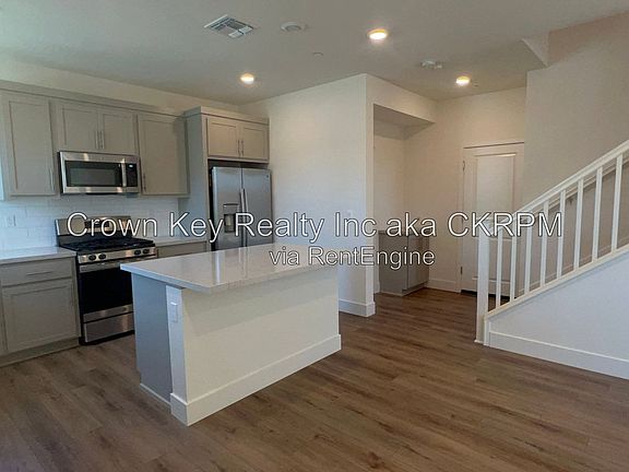 5th image of 2139 Daimler St