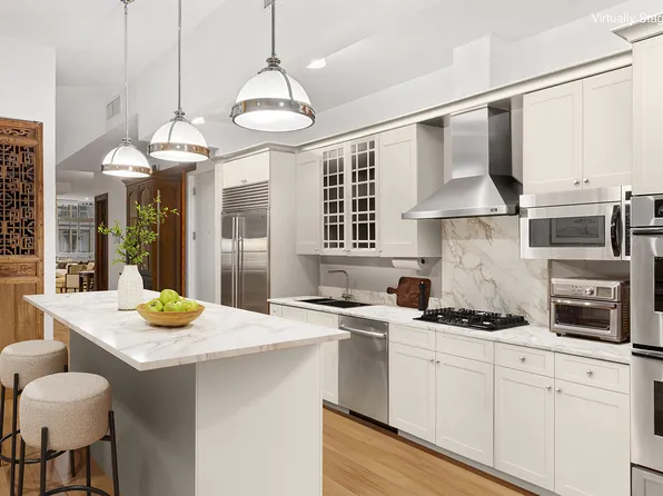 354 Broadway image 8 of 12