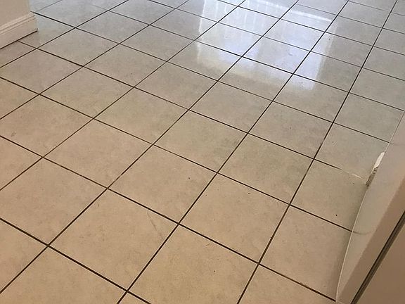 3rd image of 125 NE 66th St #119EDB685