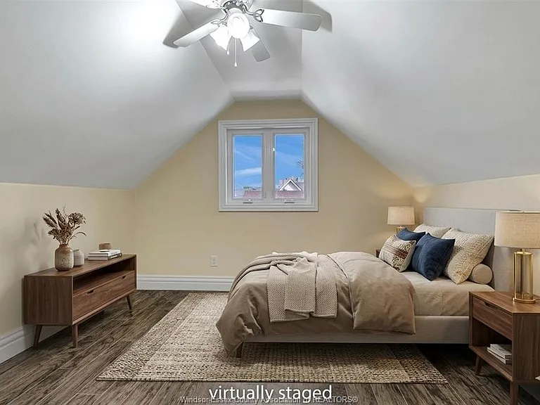 493 Wellington Ave #UPPER — Photo 23