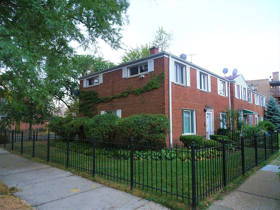 1st image of 5400 N Artesian Ave