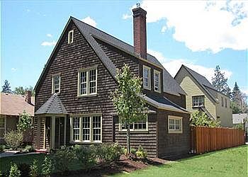 You will live behind this 1920s classic.