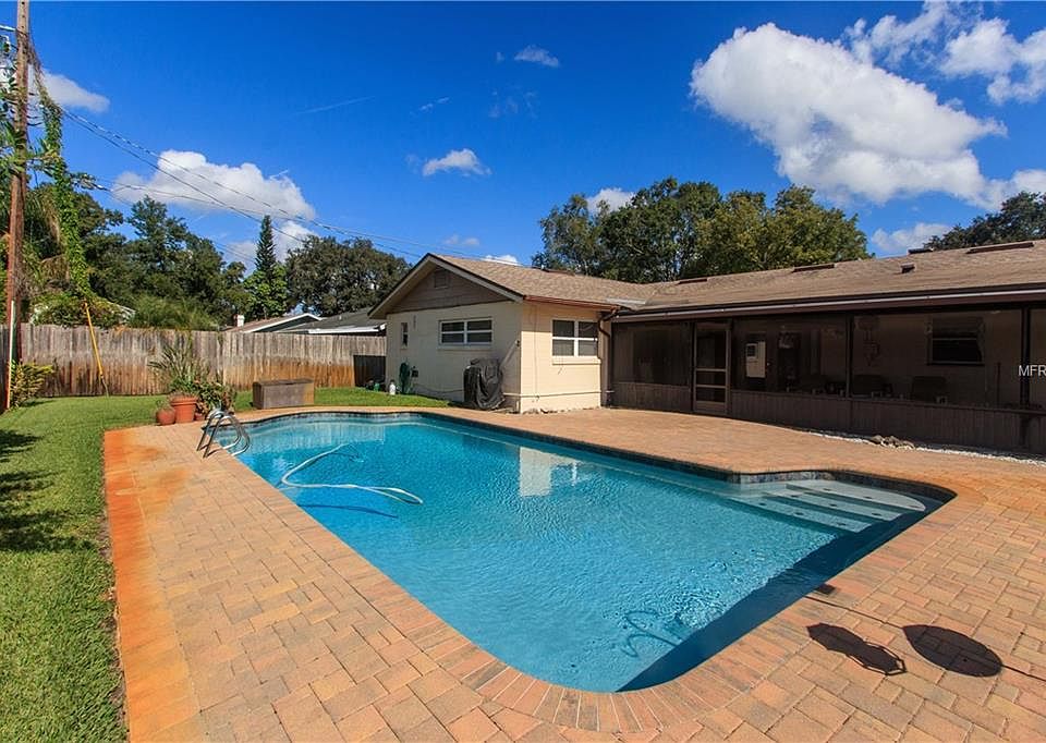 2nd image of 343 Elkhorn Ct