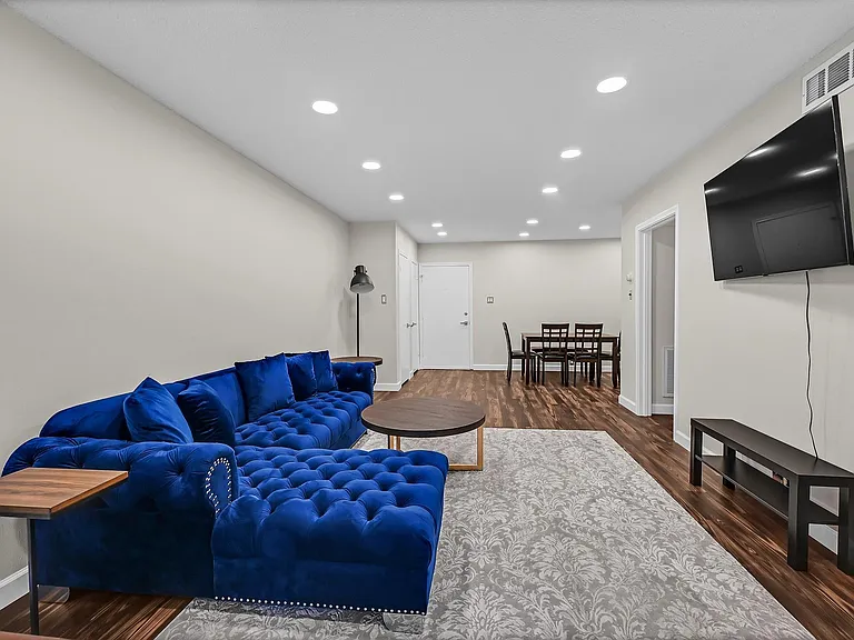 2601 Bellefontaine St #B318 — Photo 15
