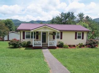 108 Joan Ann Dr, Elizabethton, TN 37643
