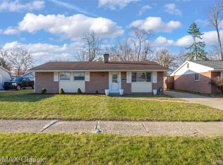 35665 Thames St, Westland, MI 48186