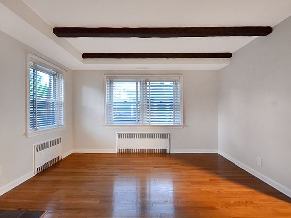 3rd image of 209 Stone Ave