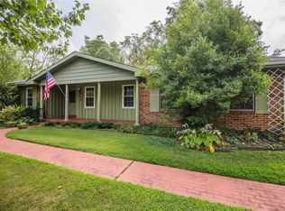 10390 Badgley Dr, Saint Louis, MO 63126