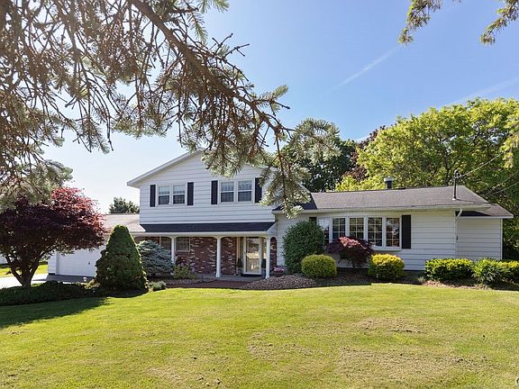 2nd image of 311 Conklin St