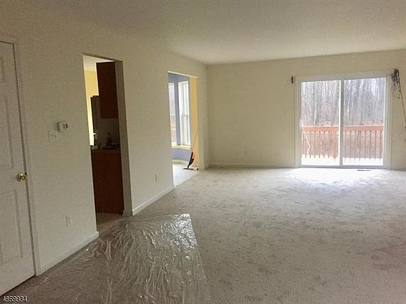 3rd image of 63 Lakeview Dr #1506