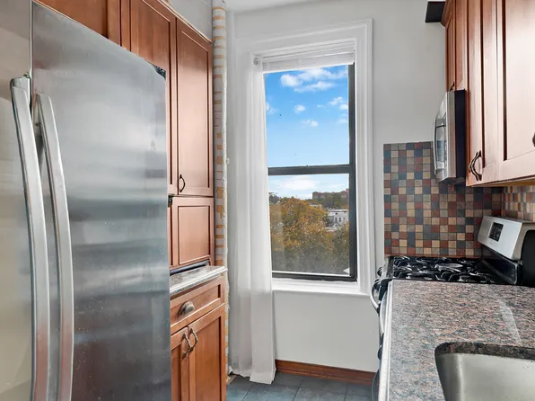 7401 4th Avenue image 6 of 14