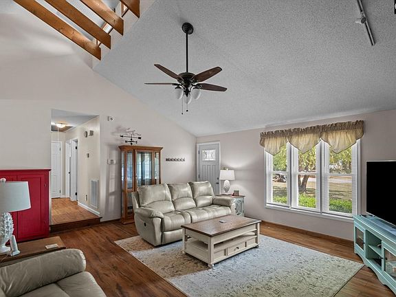 5th image of 138 Halling Dr
