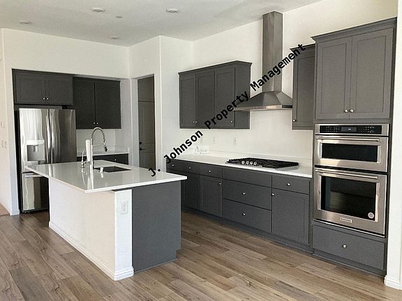 2nd image of 1544 Garden Farms Ave