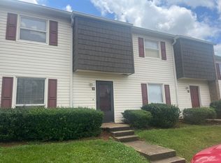 7901 Lakehouse Ln APT 3, Charlotte, NC 28210