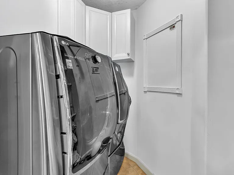 10310 Santiago St — Photo 33