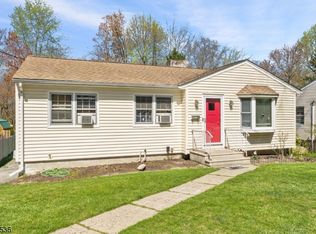 42 Sagamore Trl, Sparta, NJ 07871