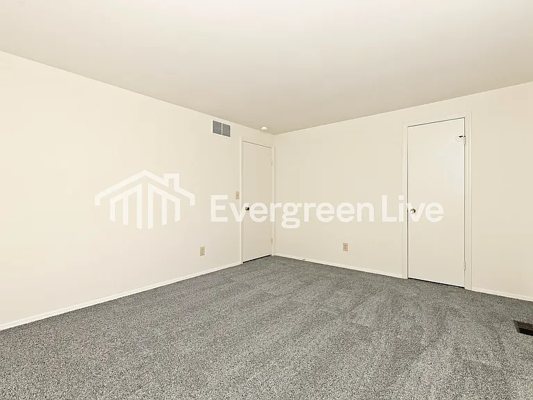 7691 Mount Hood Dr — Photo 13