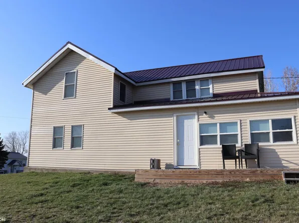 201 3rd St, Brooklyn, IA 50157