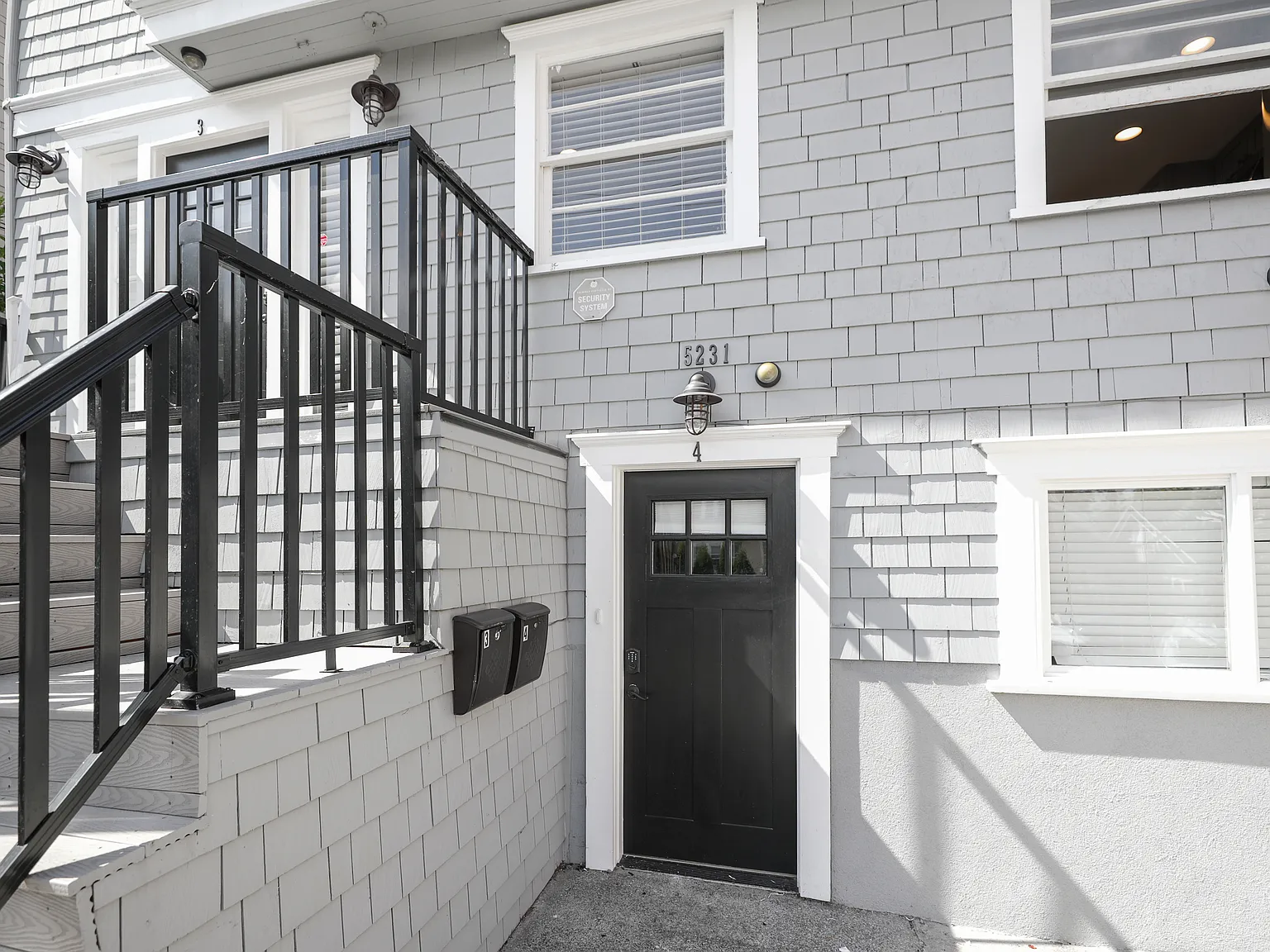 3 bed, 2200 sqft, $3,250 — Photo 2