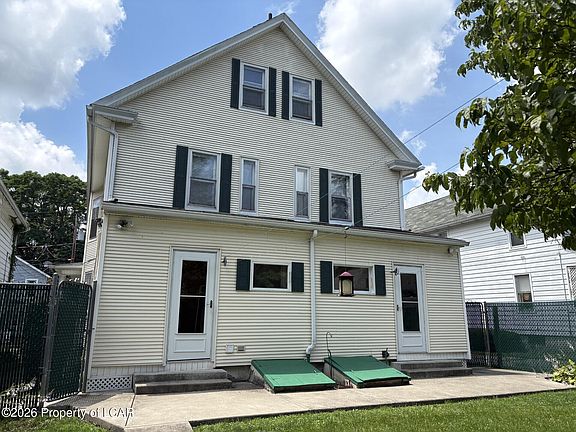 3rd image of 46-48 Turner St