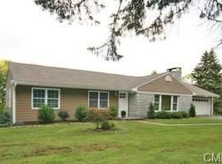 220 Chestnut Tree Hill Rd, Oxford, CT 06478