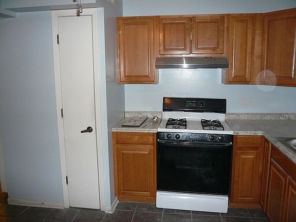 5th image of 5950 Lake Bluff Dr Unit 601