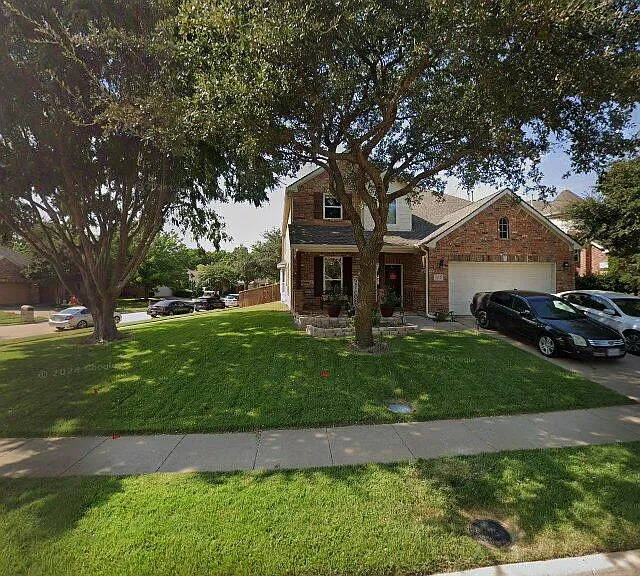Maddock Dr — Photo 1