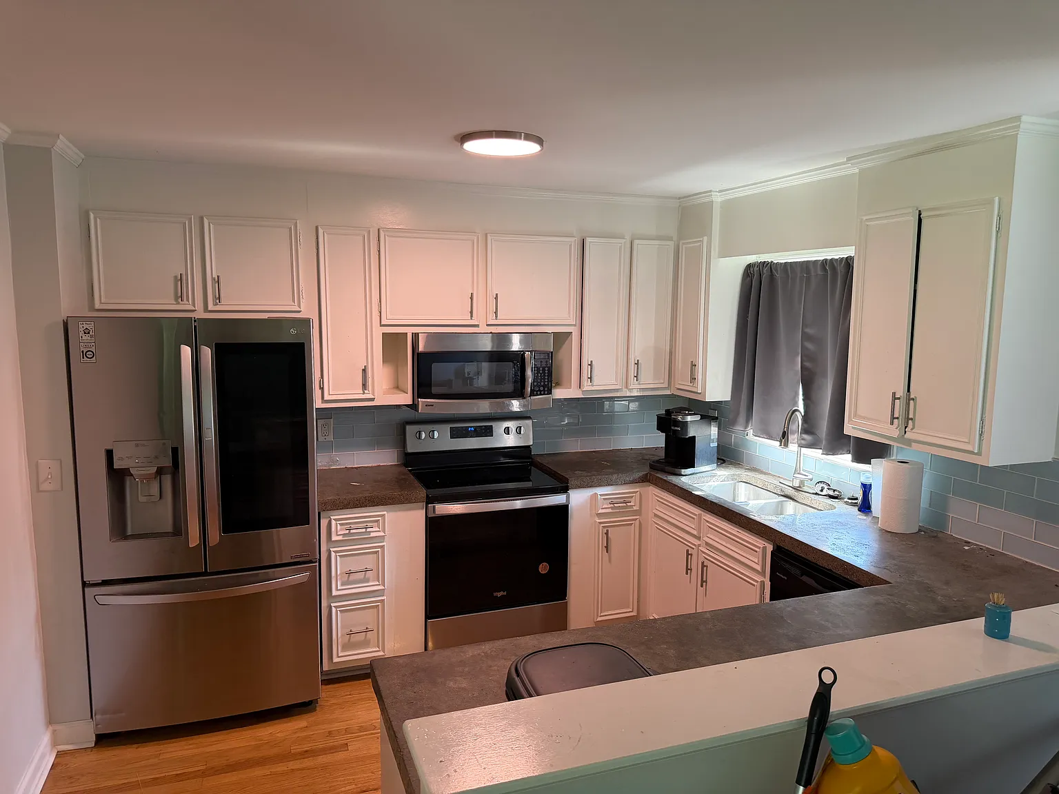 2 bed, 1000 sqft, $1,500 — Photo 2