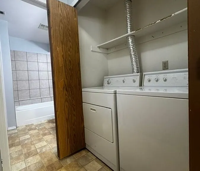 4349 Hunting Meadows Cir — Photo 7