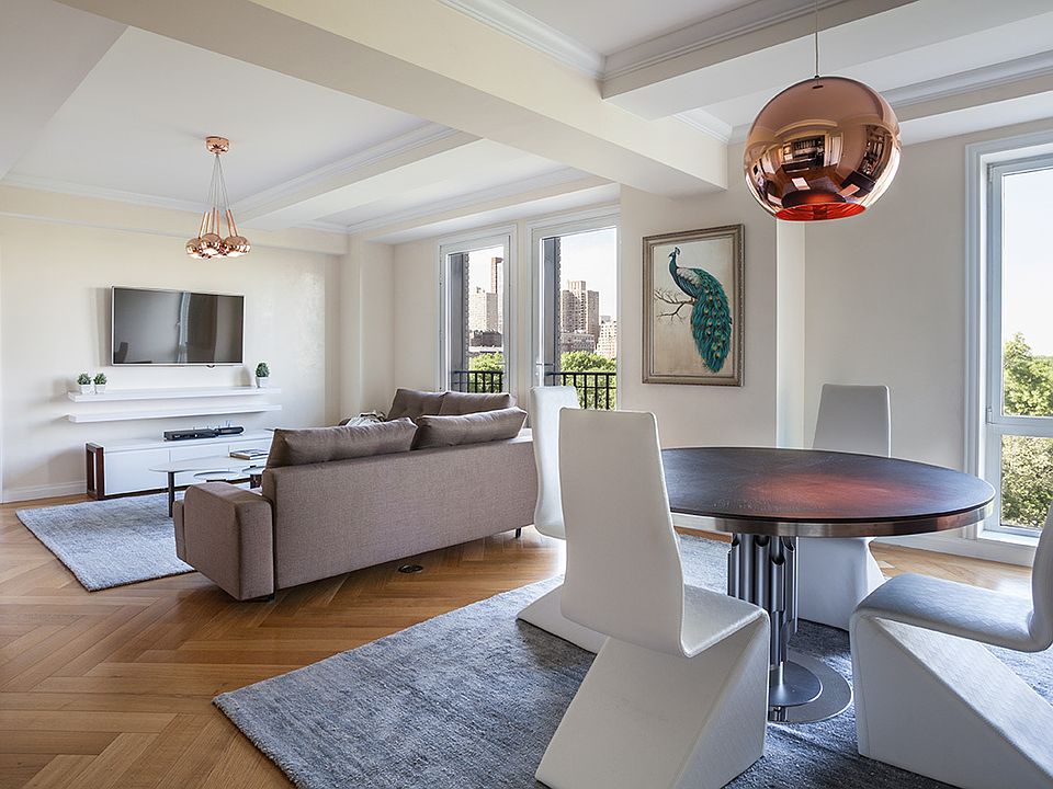 1st image of 160 Central Park S #809