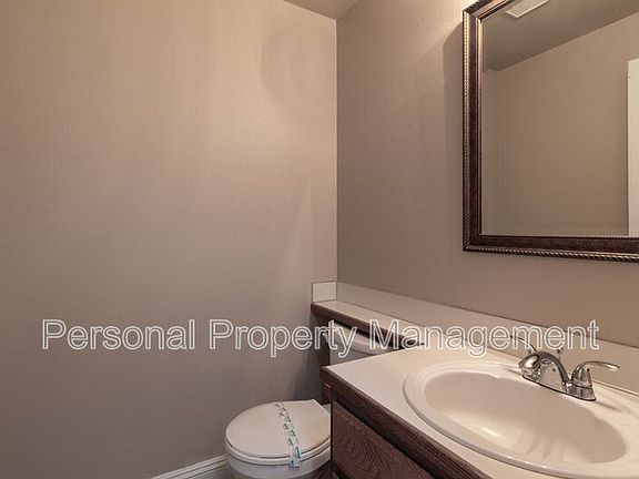 3rd image of 9516 NE 136th Ave