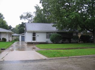 2208 Glenwood Ave, Rockford, IL 61103