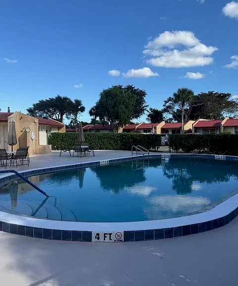 321 Lake Evelyn Dr — Photo 11