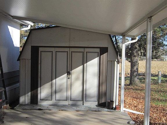 2nd image of 308 White Oak Dr