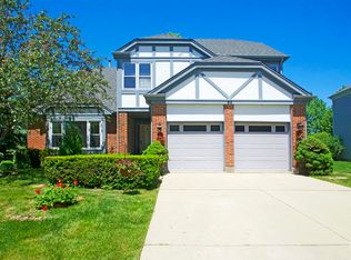 68 Chestnut Ter, Buffalo Grove, IL 60089